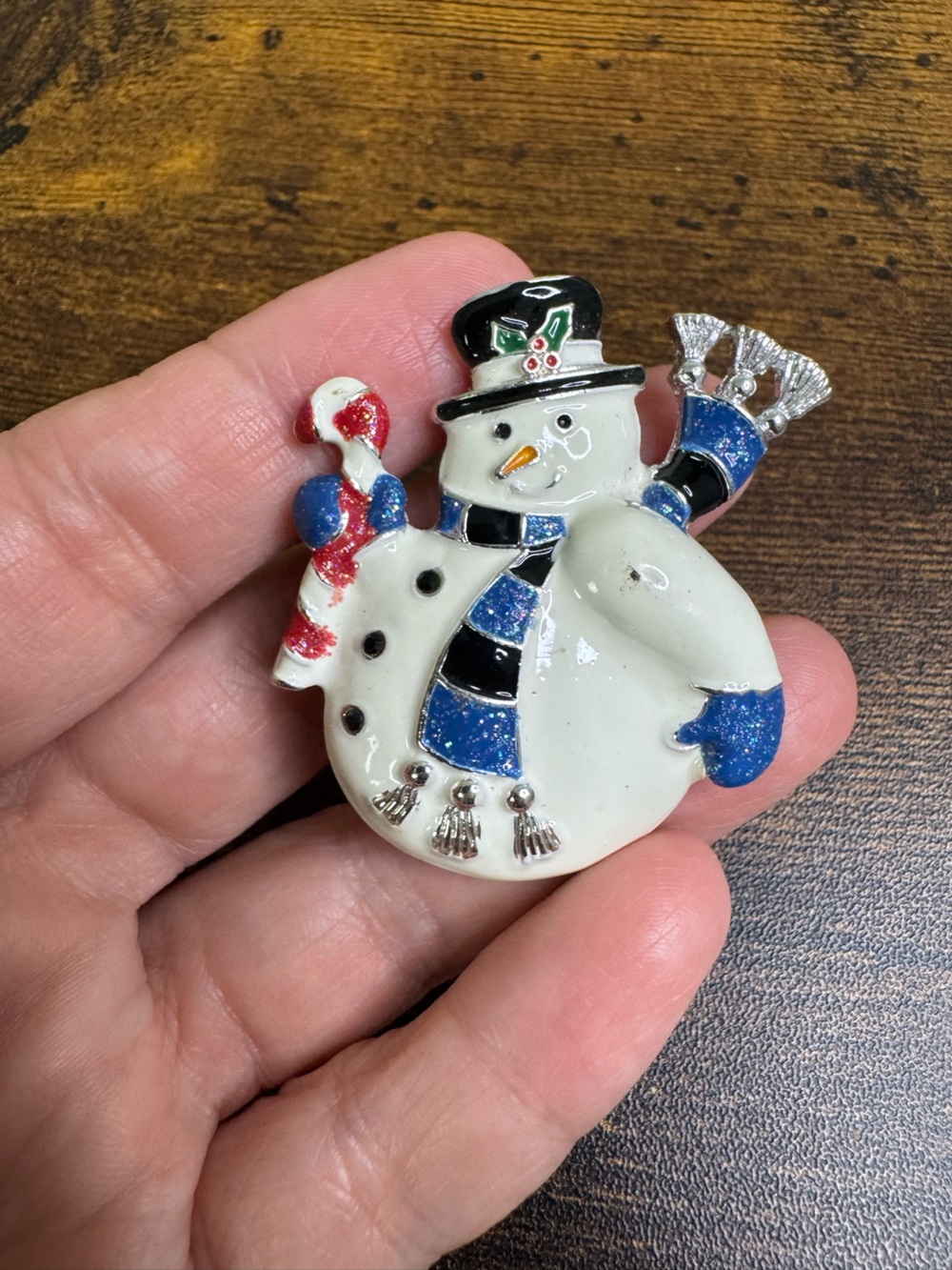 💚4/$20 Vintage White Snowman Brooch with Blue and Red Accents